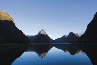 Fiordland Nya Zeeland berg och vatten