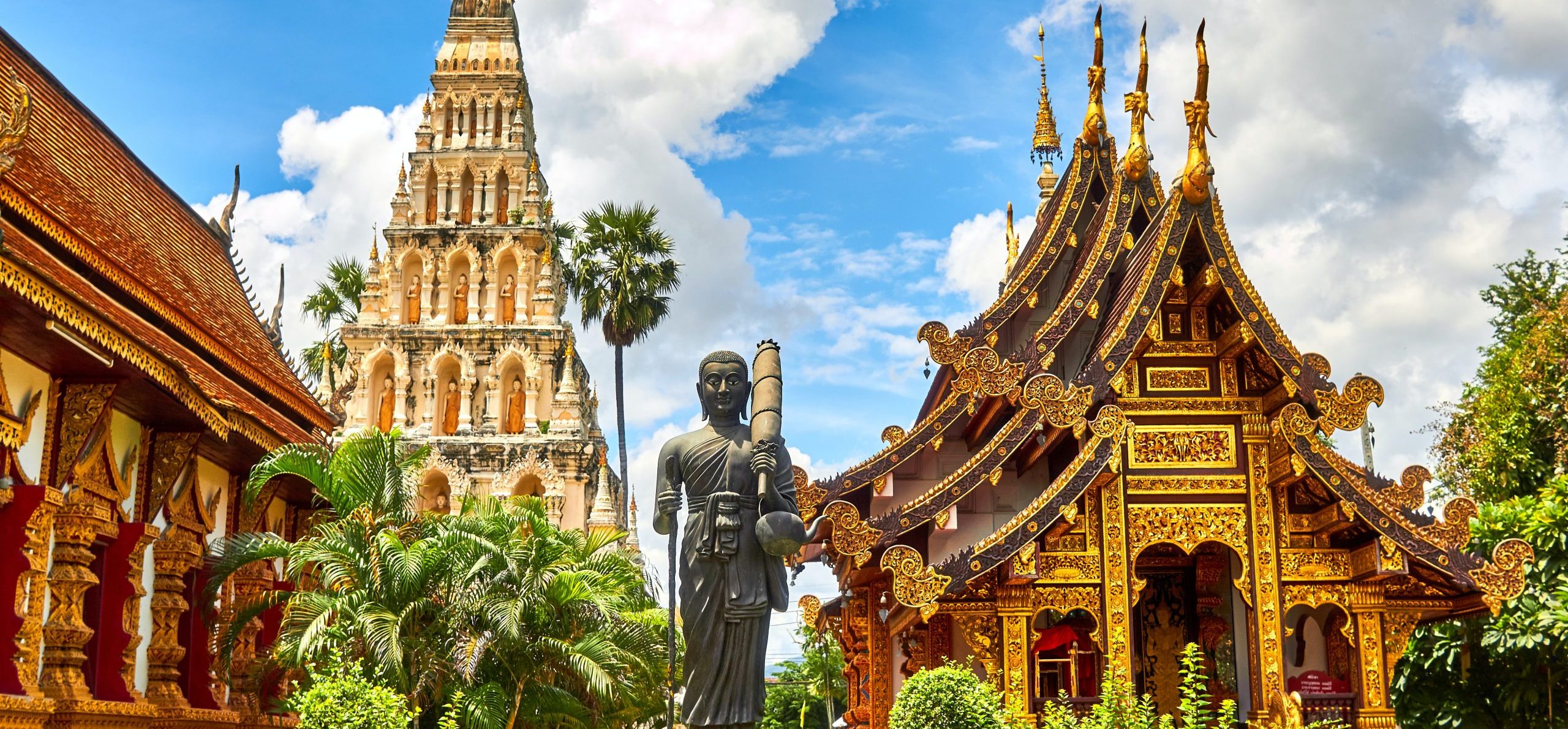 Buddhastaty och tempel i Thailand