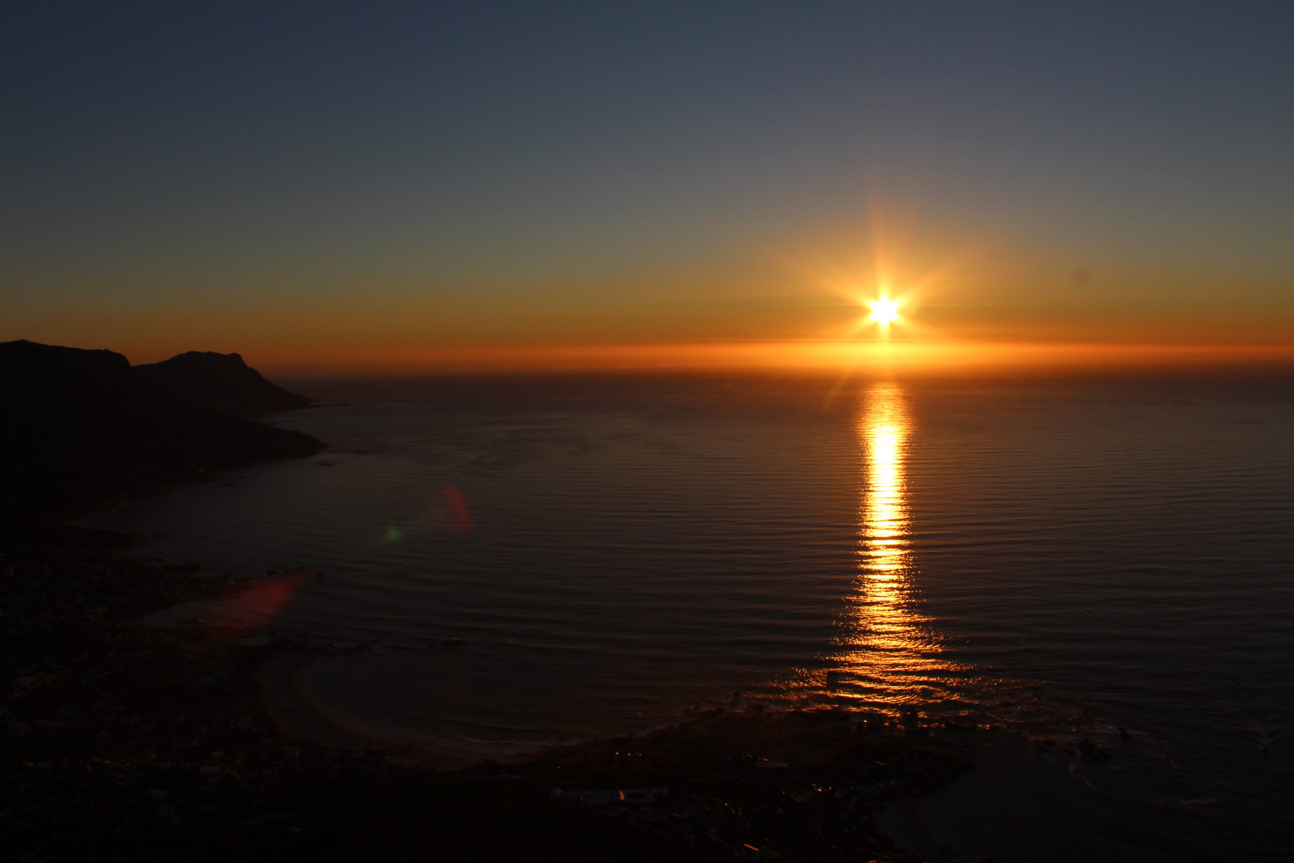 Vacker solnedgång i Kapstaden