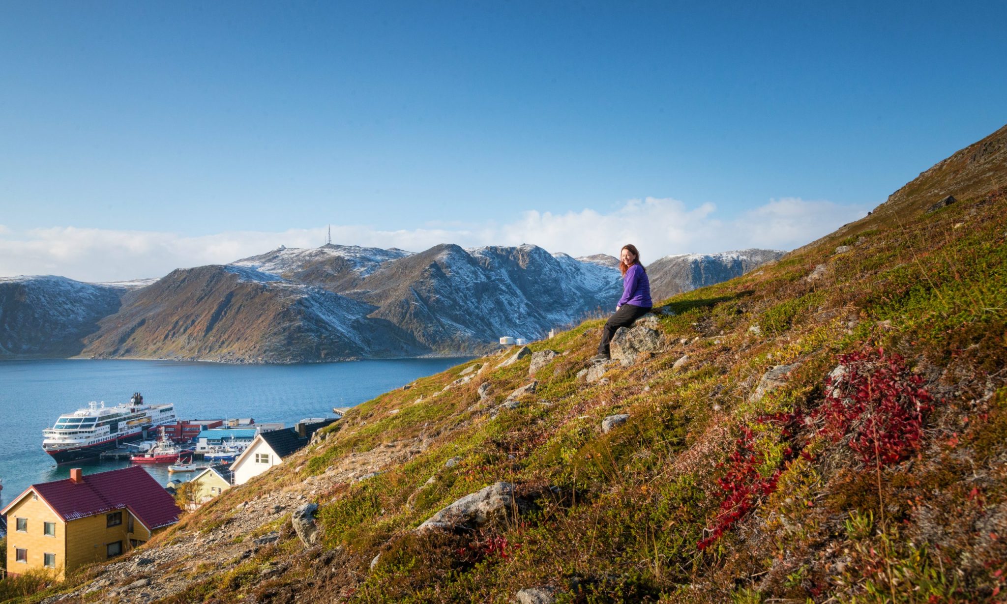 Höstfärger i det norska landskapet
