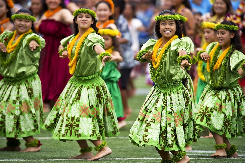 Hulahula dans en lokal tradition på ön maui