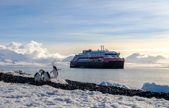 Hurtigruten i Arktis